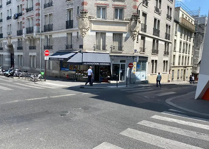 Paris Jolie Studio Cosy