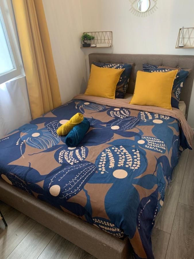 Jolie Cosy * Parijs
